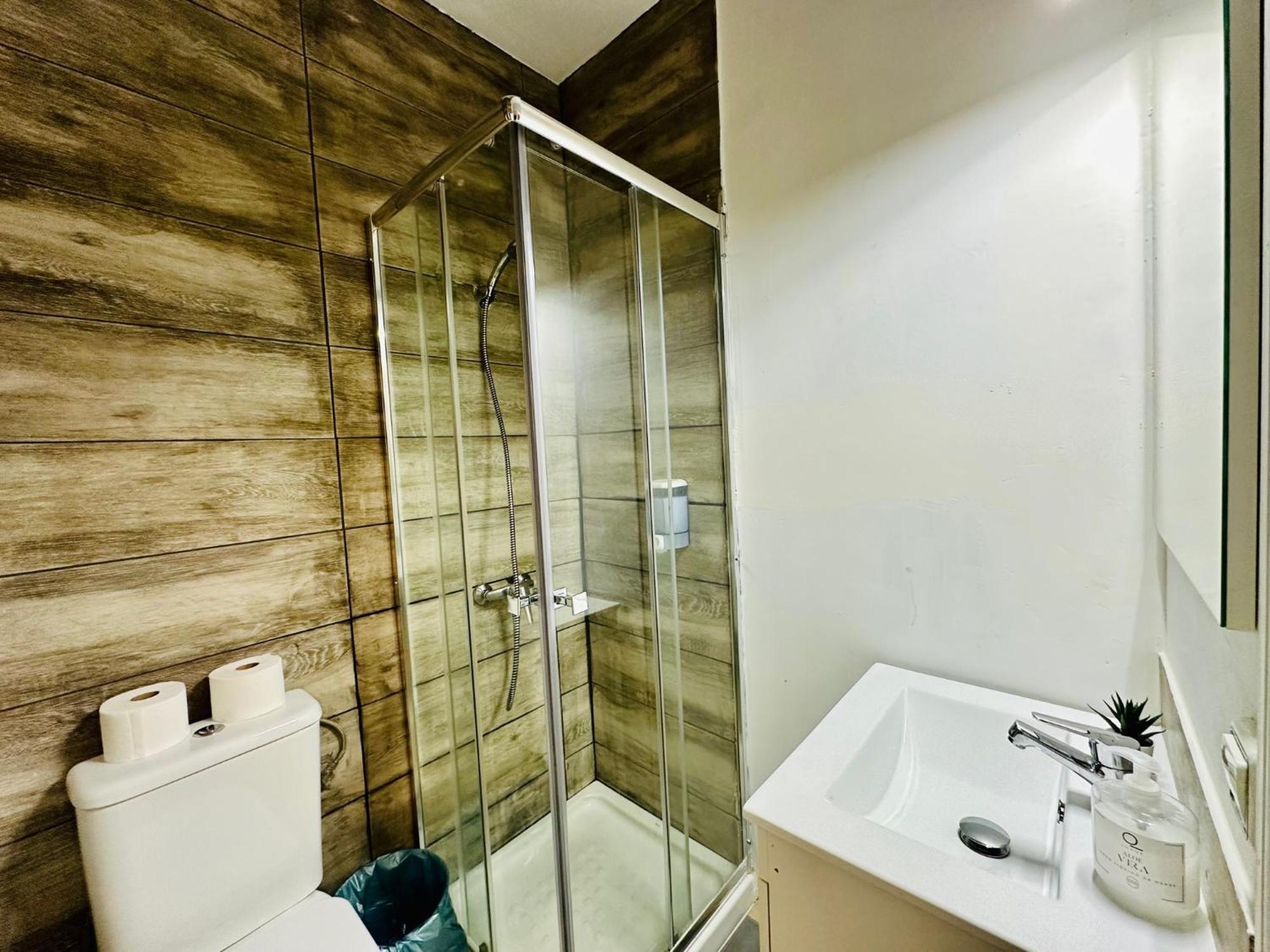 Rooms In Madrid Downtown Luaran gambar