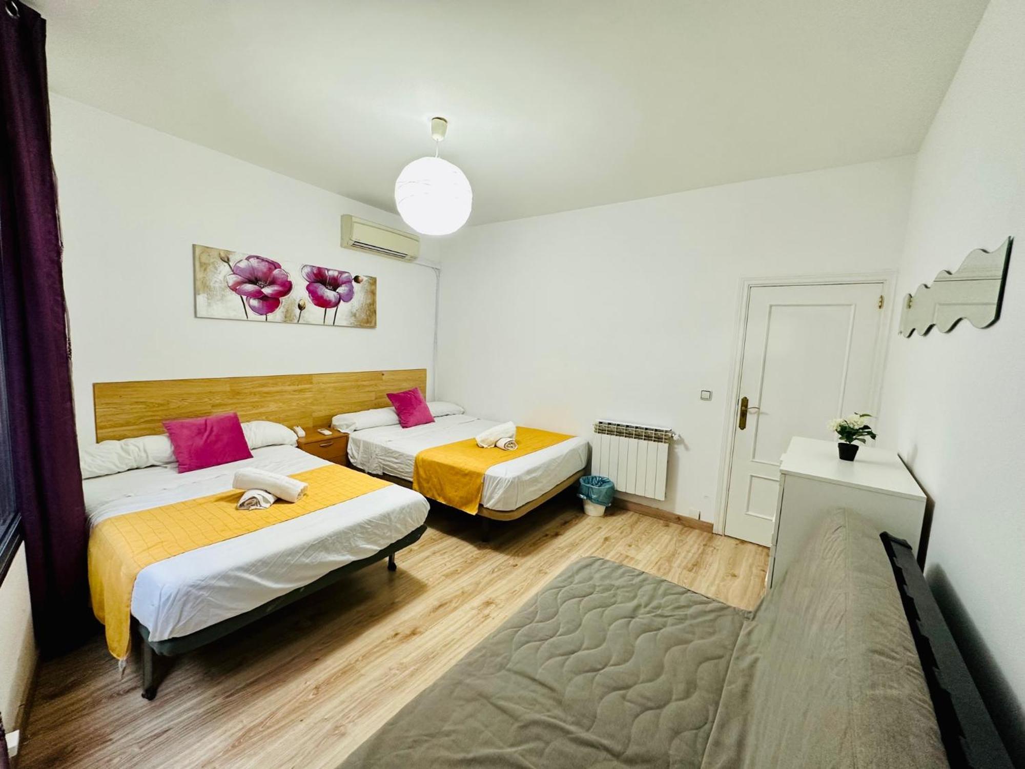 Rooms In Madrid Downtown Luaran gambar
