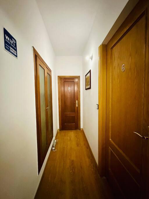 Rooms In Madrid Downtown Luaran gambar