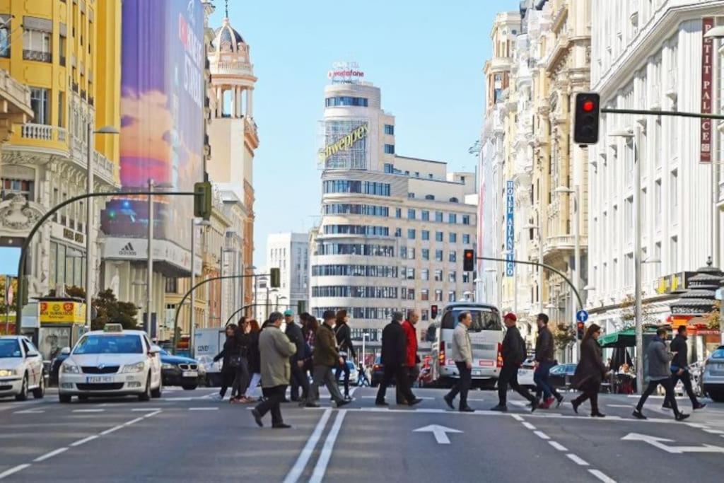 Rooms In Madrid Downtown Luaran gambar